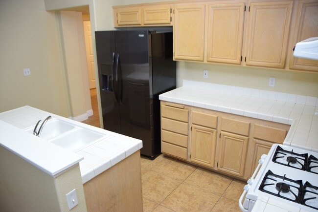 Building Photo - SPRING VALLEY 1 STORY HOME