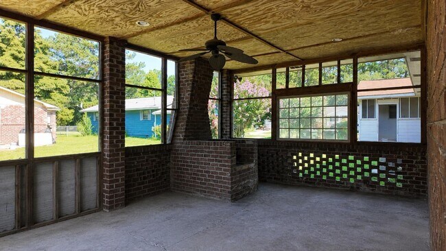 Building Photo - 463 Old Moncks Corner Rd