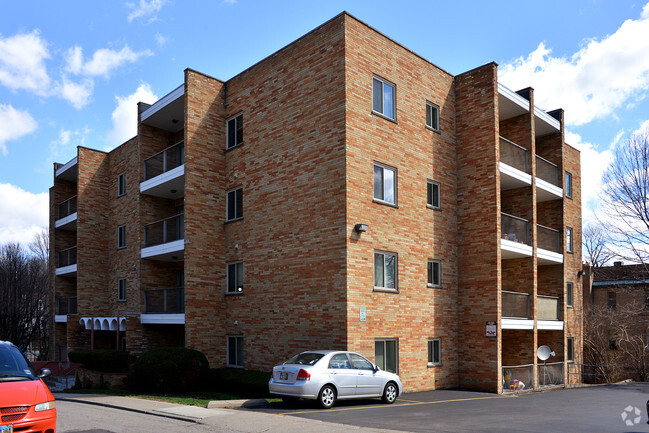 Building Photo - Sherlock Tower