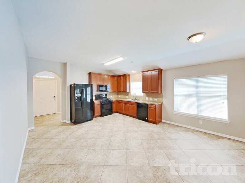 Building Photo - 715 Pequin Rd