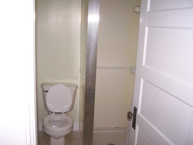 Building Photo - 1 Bedroom/1 Bath House with bonus office space on Fisher Creek in Sylva NC $1100 a month with a y...