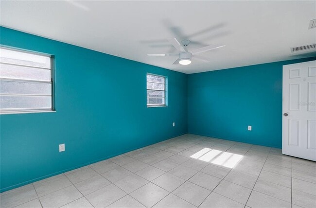 Building Photo - 8119 San Jacinto Ave