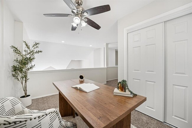 Building Photo - 1110 Blue Fox Dr