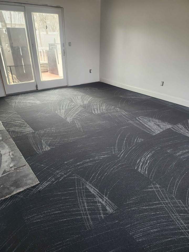 Building Photo - 24 Pine St