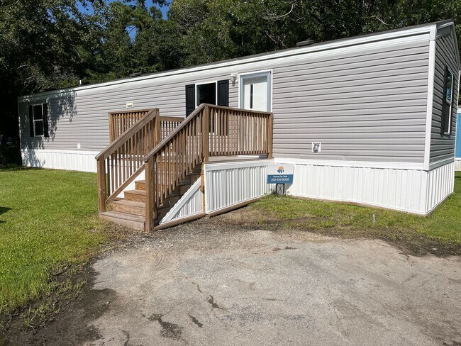 Building Photo - Pelican Point