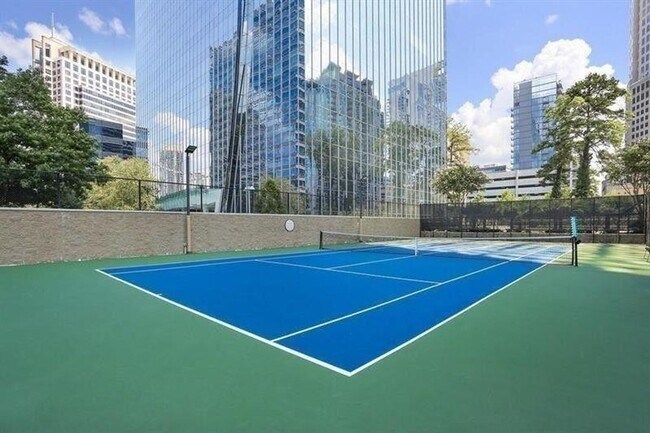 Building Photo - 2 Bedroom, 2 Bathroom Spacious Condo with Dining & Living Room within Heart of Buckhead