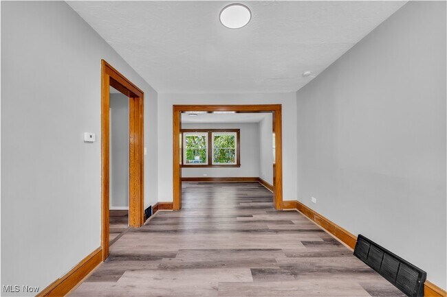 Building Photo - 3195 W 114th St