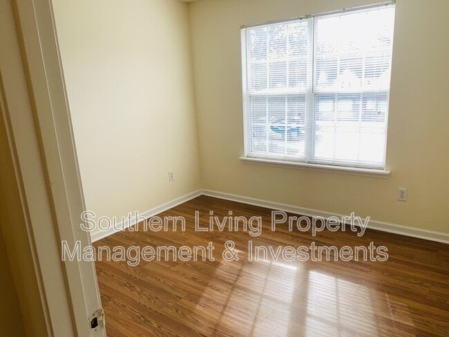 Building Photo - 9436 Elizabeth Townes Ln