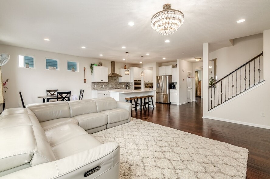 Building Photo - 6692 Rocky Ridge Dr