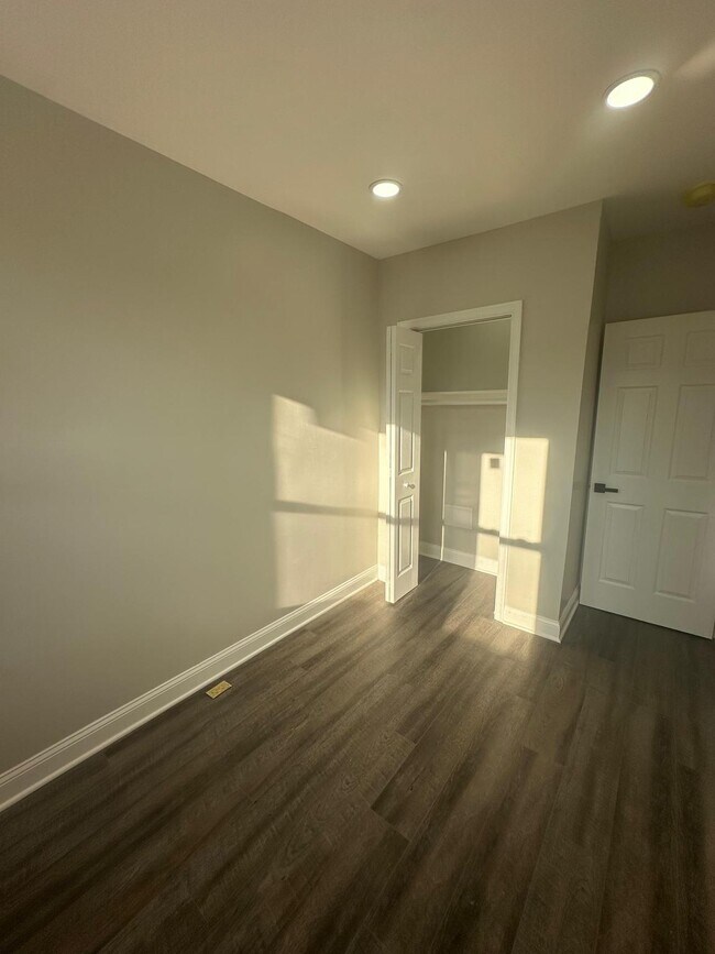 Building Photo - 3536 Kip St