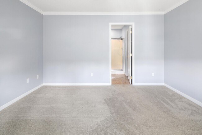 Building Photo - Lovely Two-Story Home in Weaverville