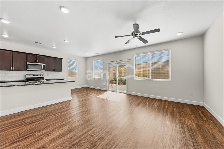 Building Photo - 77 Foxridge Swings Ln