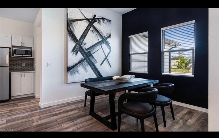 Building Photo - 417 NW 3rd Ln