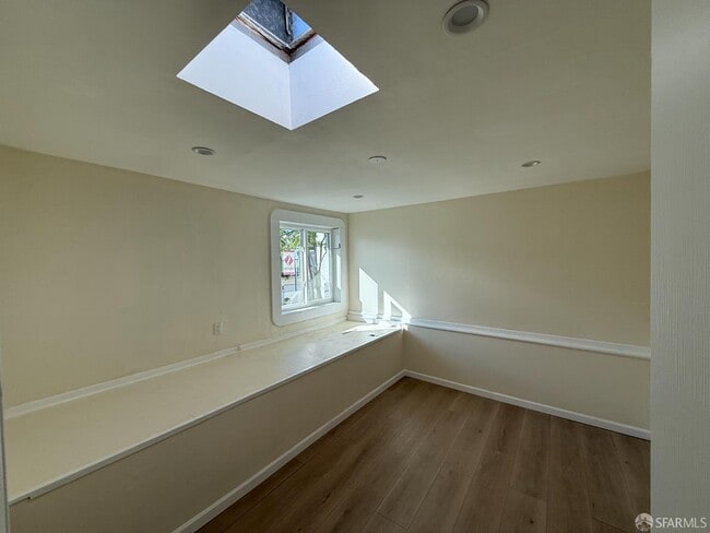 Building Photo - 258 Dorland St