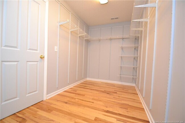 Building Photo - 2804 Thoreau Dr
