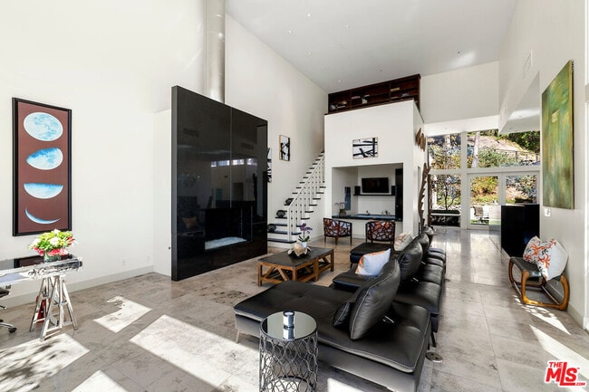 Building Photo - 1436 Summitridge Dr