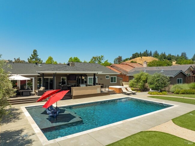 Building Photo - 1051 Stonebridge Dr