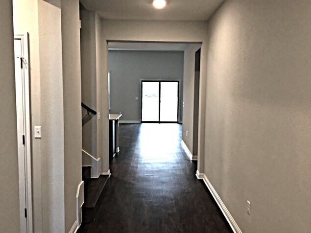 Building Photo - 5613 Gerard Dr