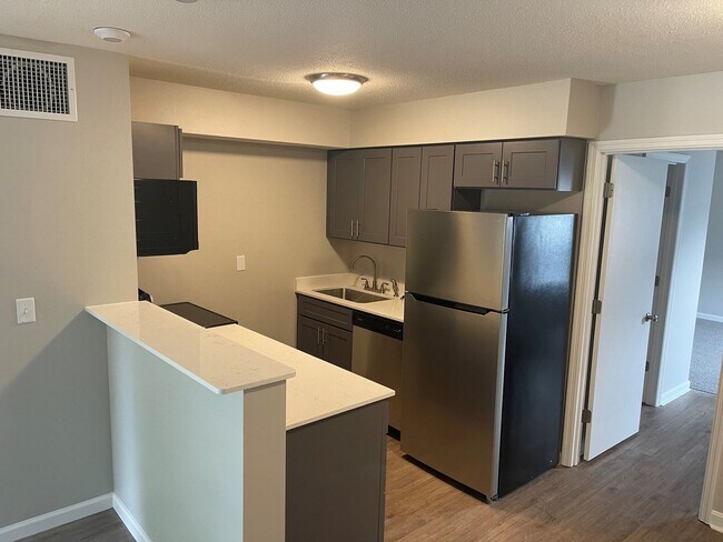 Interior Photo - 307 & 311 W. Birch