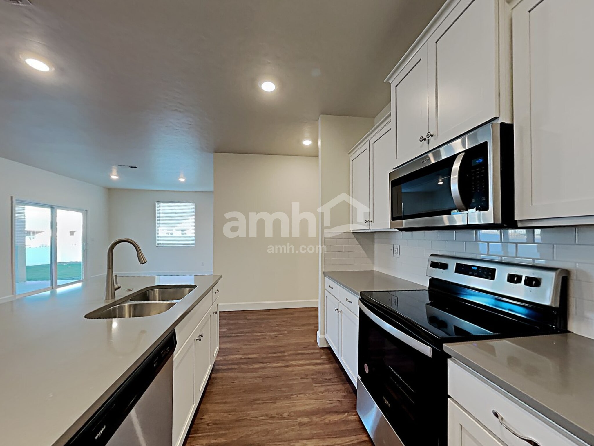 Building Photo - 5124 W Bellevue St