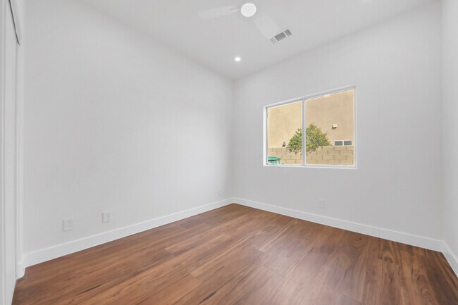 Building Photo - 81375 Paludosa Dr