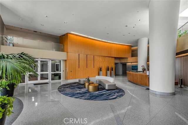 Building Photo - 13600 Marina Pointe Dr