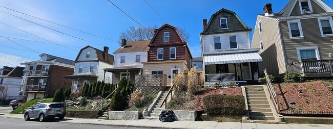 Primary Photo - 732 Boggs Ave