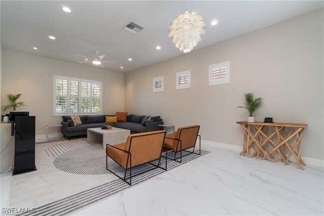 Building Photo - 13965 Avon Park Cir
