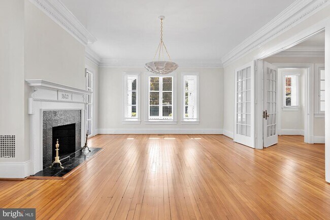 Building Photo - 4201 Bradley Ln