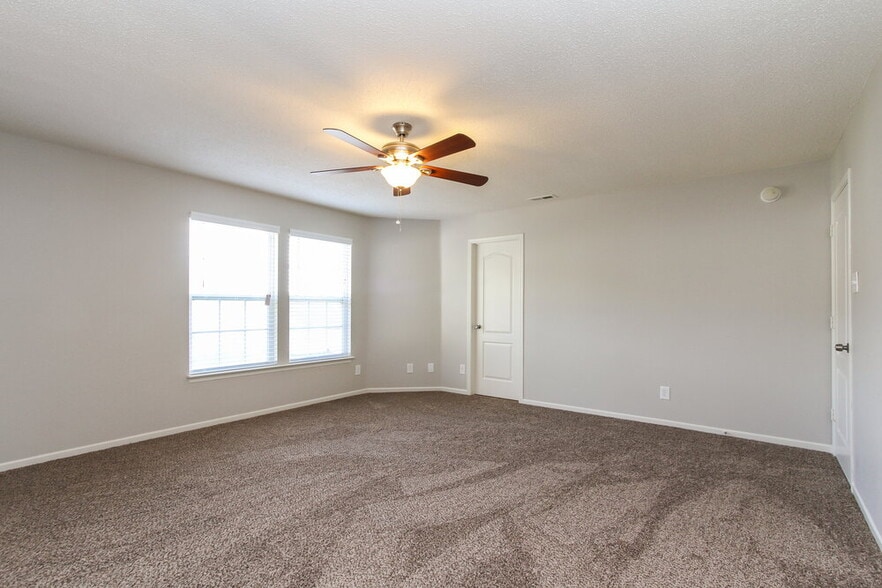 Building Photo - 10153 Split Rock Way