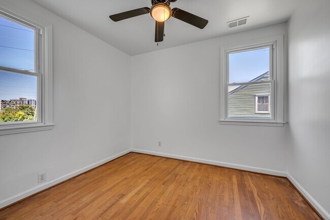 Building Photo - 3 Bed 2 Bath | Wedgewood Houston