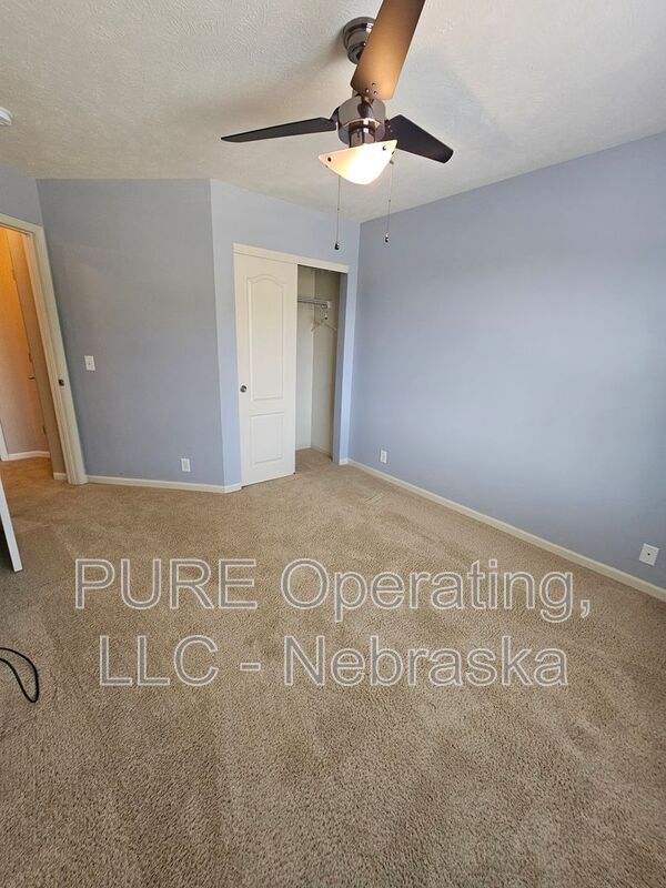 Building Photo - 16860 Larimore Ave