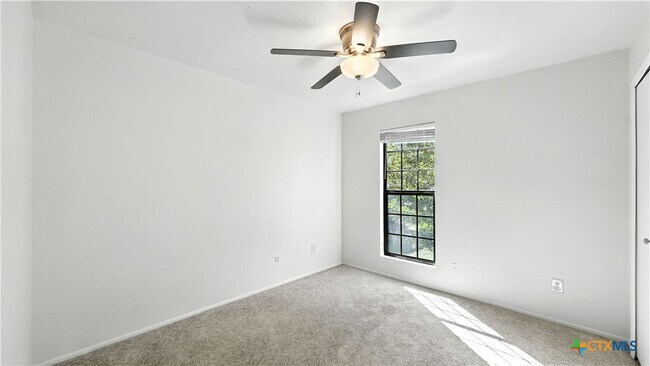 Building Photo - 1024 Mission Dr