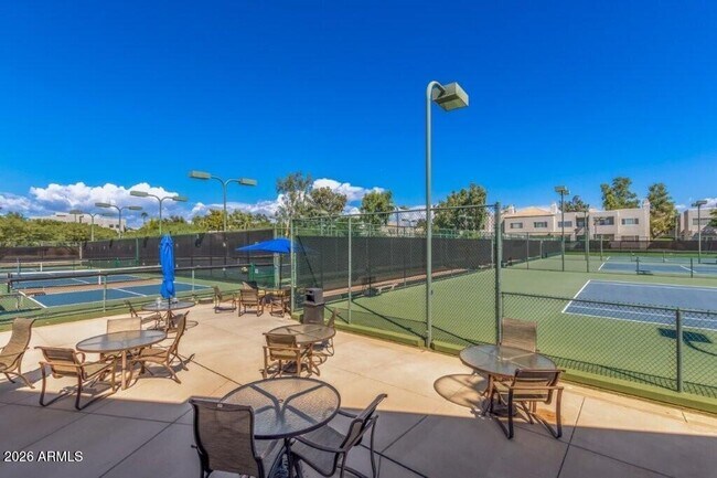 Building Photo - 7222 E Gainey Ranch Rd