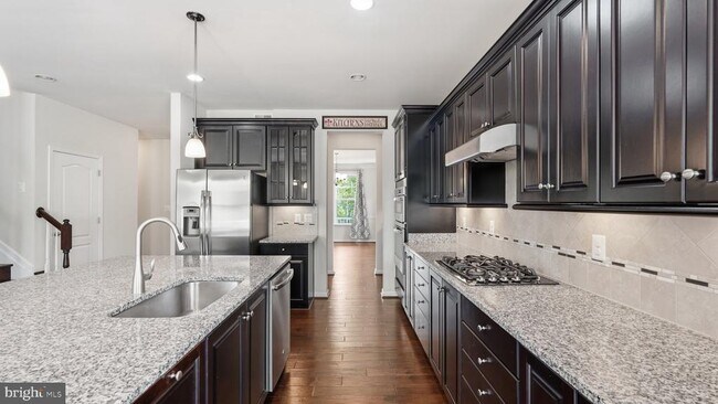 Building Photo - 424 Alder Dr