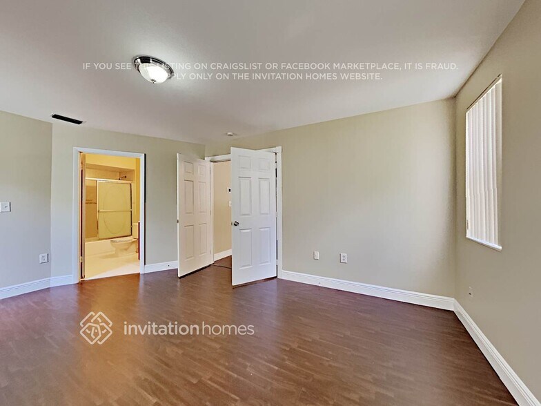 Building Photo - 14543 SW 127th Ct