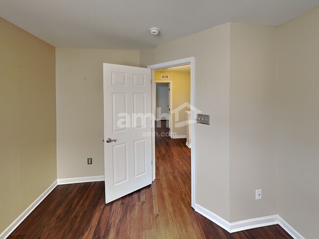 Building Photo - 10206 Orchard Grass Ct