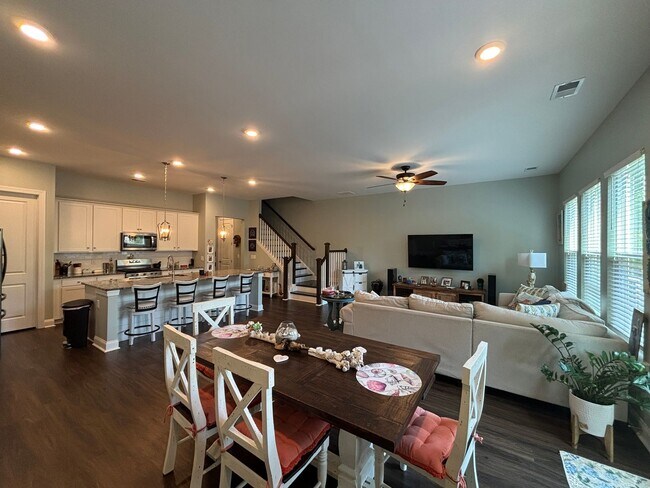Building Photo - Spacious 4BR Townhome in Mount Pleasant | 2-Car Garage | Built 2020 | 2200 Sq Ft
