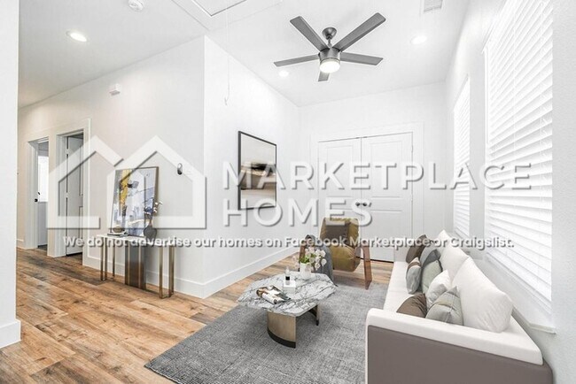 Building Photo - 1208 Edgar St