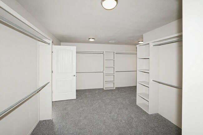 Building Photo - 15101 Helium Rd