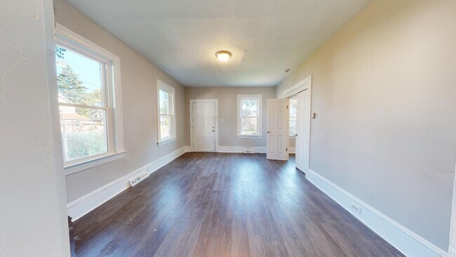 Building Photo - 4217 Hyde Ave