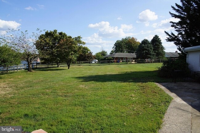 Building Photo - 7135 Bowers Rd