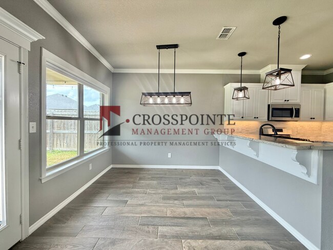 Building Photo - 3 Bedroom 2 Bathroom Home in Lindale!