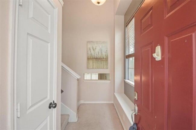 Building Photo - 7 S Villa Oaks Dr