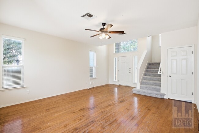 Building Photo - 10520 Fosseway Dr