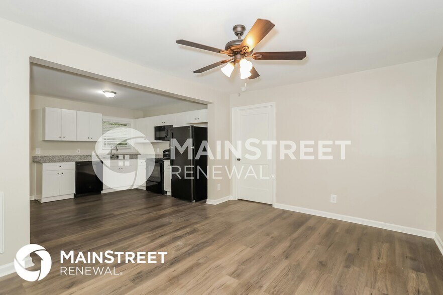 Building Photo - 66 Seminole Rd NE