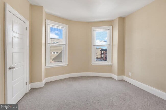 Building Photo - 4623 Sansom St