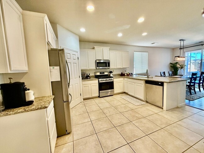 Building Photo - Great home in a cul de sac