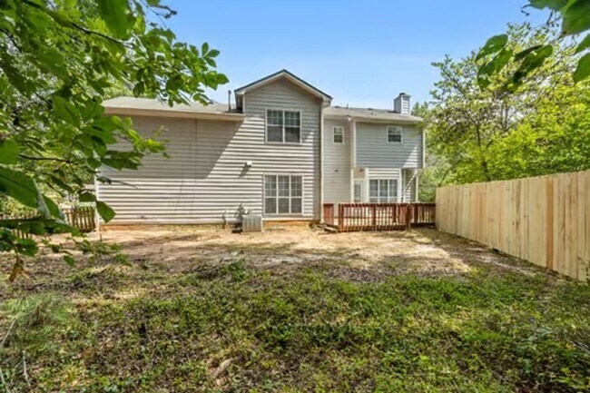 Building Photo - Two story home in Hampton