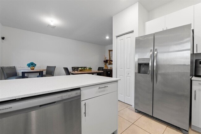 Building Photo - 11823 SW 247th Ter